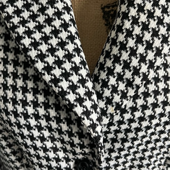 Sweet Suit Black and white trimmed in pink houndstooth, two-piece business suit - Picture 7 of 9